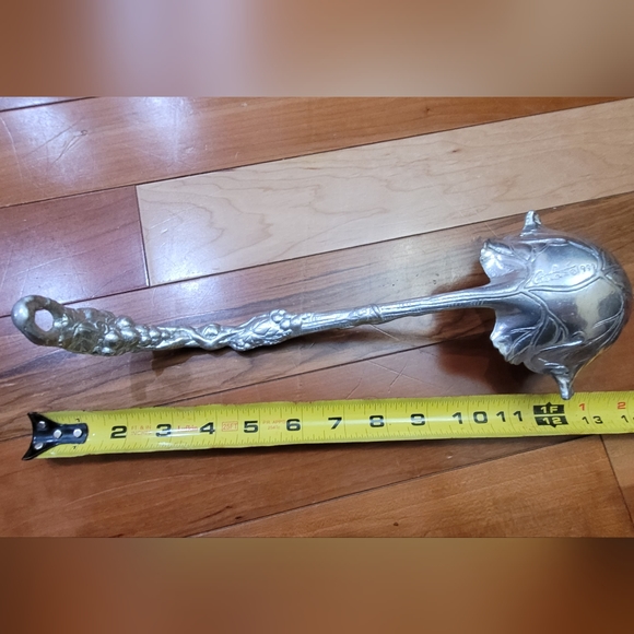 Authur Court Grape Ladel - Picture 2 of 4